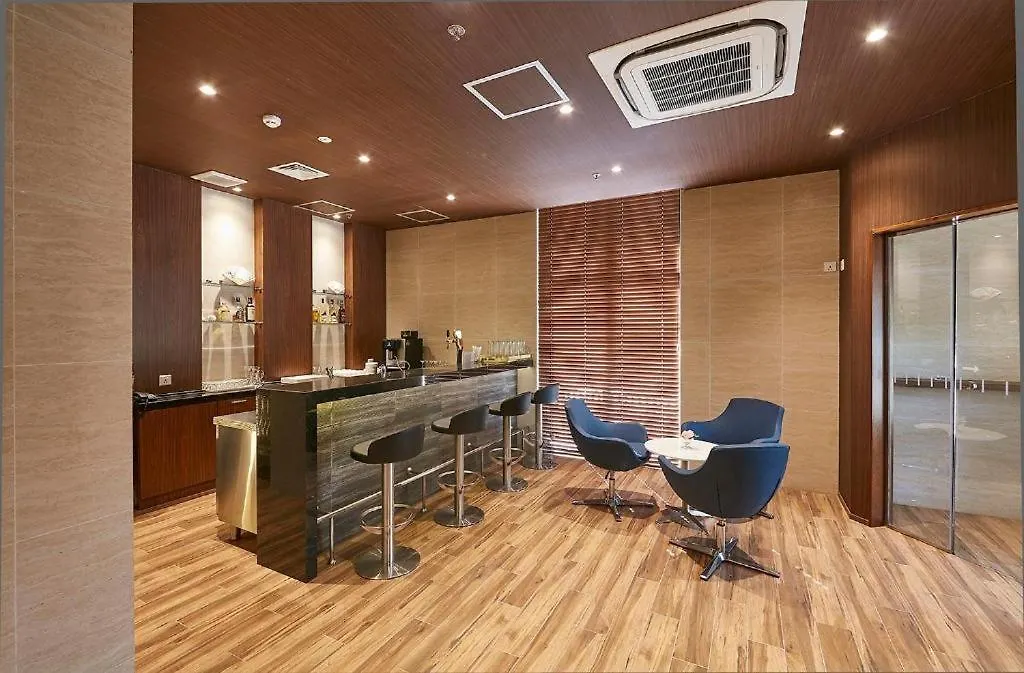***  Wishton Hotel Yangon Birmania